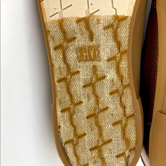 Frye ‘Gia’ Canvas Low‎ Lace Sneaker (BRONZE) - Picture 6 of 13